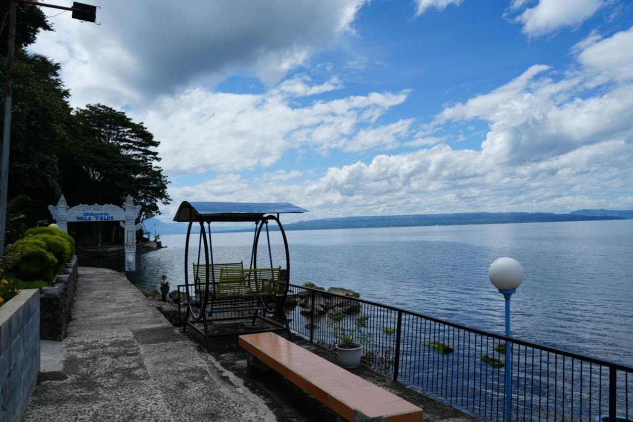 Tiara Bunga Hotel & Villa Balige Exteriör bild