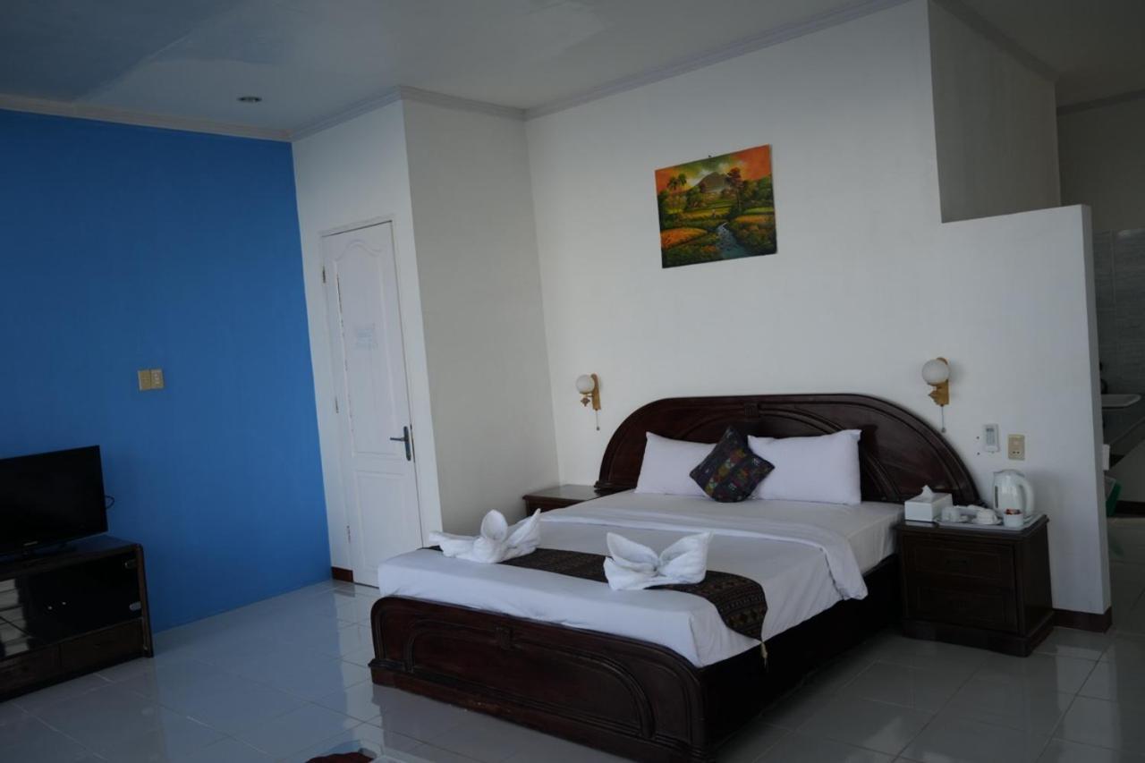 Tiara Bunga Hotel & Villa Balige Exteriör bild